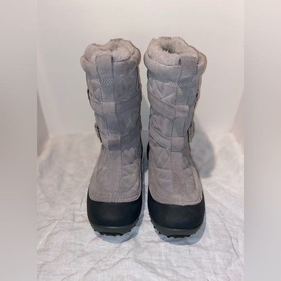 Women’s COLUMBIA Flurry Omni-heat Pull on winter Boot in light gray size 8 - Picture 2 of 14